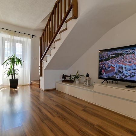 Apartman Ciciliani Трогір Екстер'єр фото