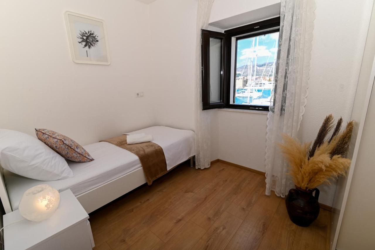 Apartman Ciciliani Трогір Екстер'єр фото