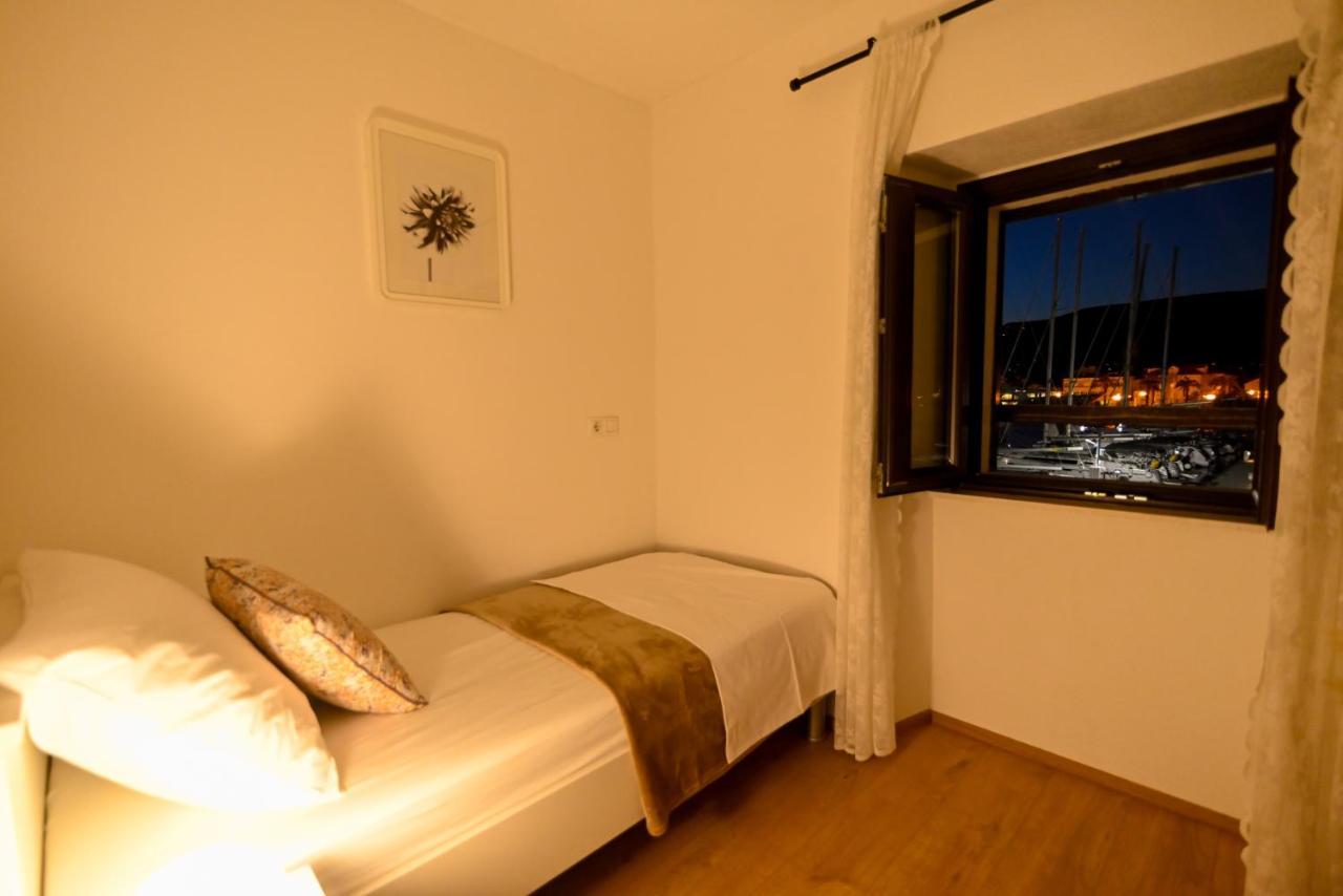 Apartman Ciciliani Трогір Екстер'єр фото